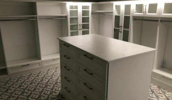 modern_walk_in_closet_design-768x576
